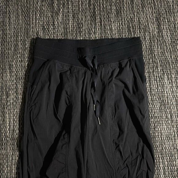 Lululemon Dance Studio Jogger *28” size 6 - Picture 3 of 10